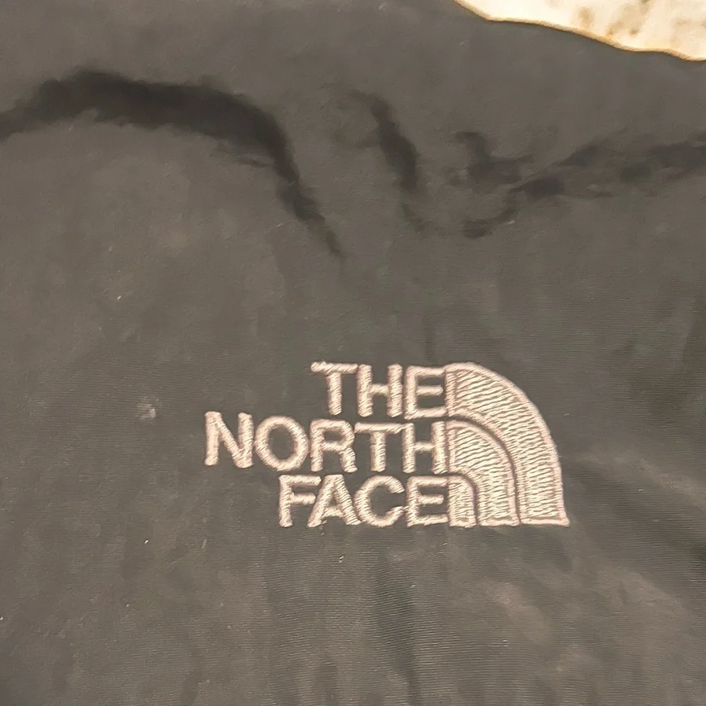 The North face Denali Black / Gray Fleece Jacket Youth Full Zip Size Small 7/8
